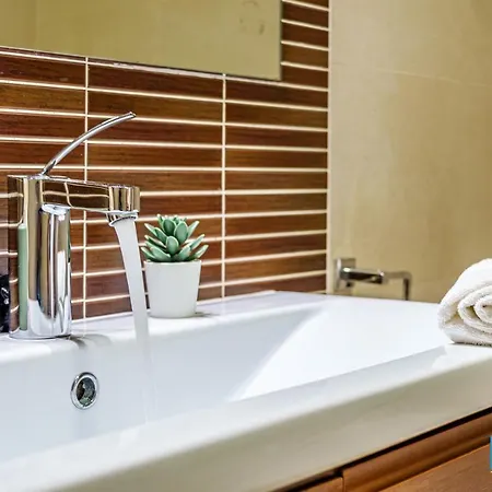 Sea Views & Parking - Soho Cozy Appartement *